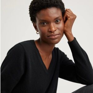 New - Universal Standard Katla V-Neck Wool and Cashmere Sweater in Black